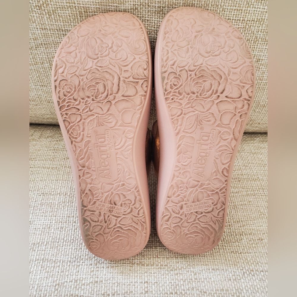 Alegria Bryce Sz 36 US 6 Women's Double Strap Rose Gold Metallic Sandals Slides - Picture 14 of 14